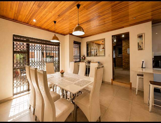 5 BEDROOM HOUSE FOR SALE IN LENASIA